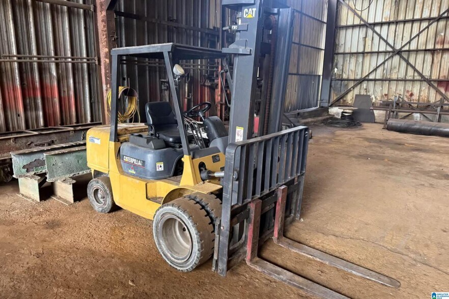 More Photos Of 765 Hart Cir, Warrior Industrial For Sale