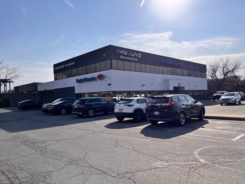 More Photos Of 600 Broadhollow Rd, Melville Office For Lease