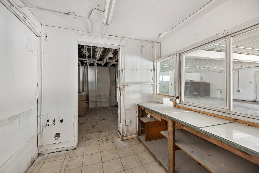 More Photos Of 1117 Collingsworth St, Houston Freestanding For Lease