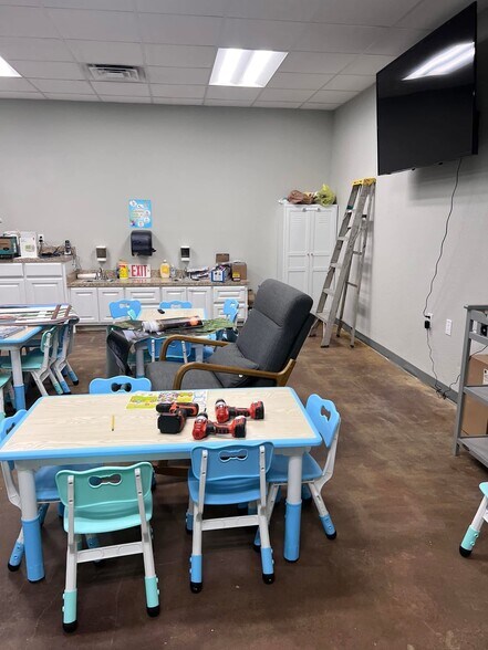 More Photos Of 13341 & 13345 China Spring rd, China Spring Storefront For Sale