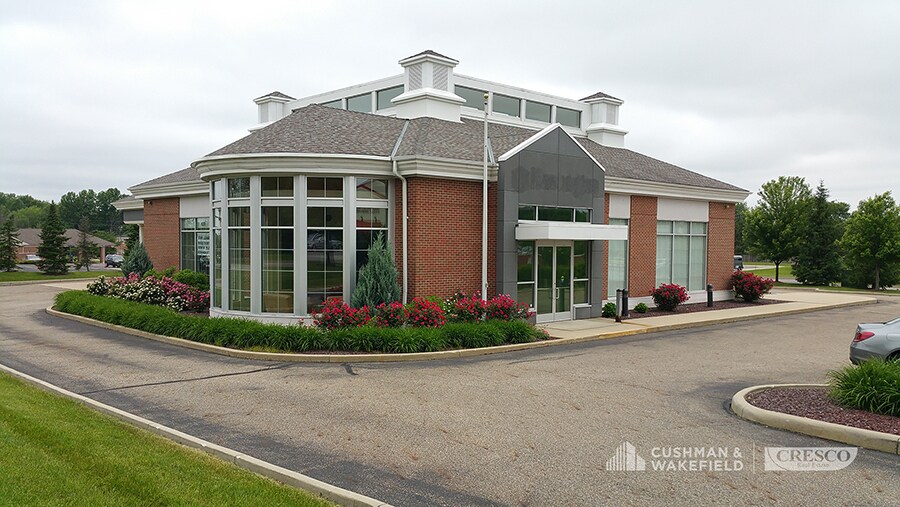 More Photos Of 1011 E Aurora Rd, Macedonia Storefront Retail Office For Lease