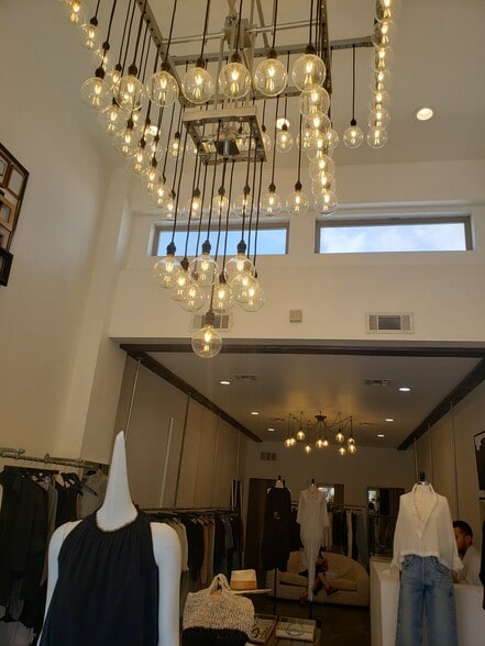 More Photos Of 73730 El Paseo, Palm Desert Storefront Retail Office For Lease