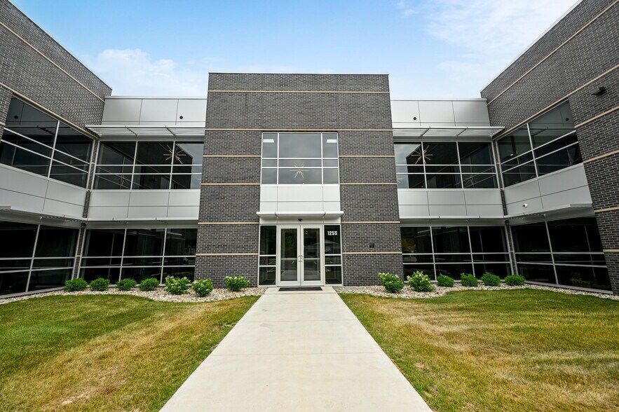 More Photos Of 1255 High St, Wadsworth Medical For Lease