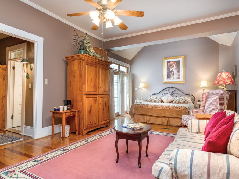 More Photos Of 86 Lily Pad Ln, Flat Rock Hotel For Sale