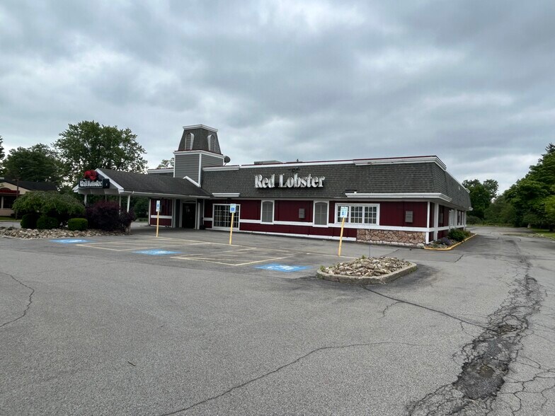 More Photos Of 7540 Transit Rd, Amherst Restaurant For Sale