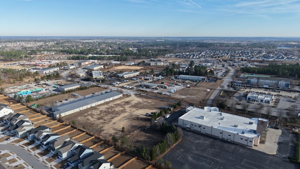 More Photos Of 170 Pontiac Business Center Dr, Elgin Warehouse For Lease