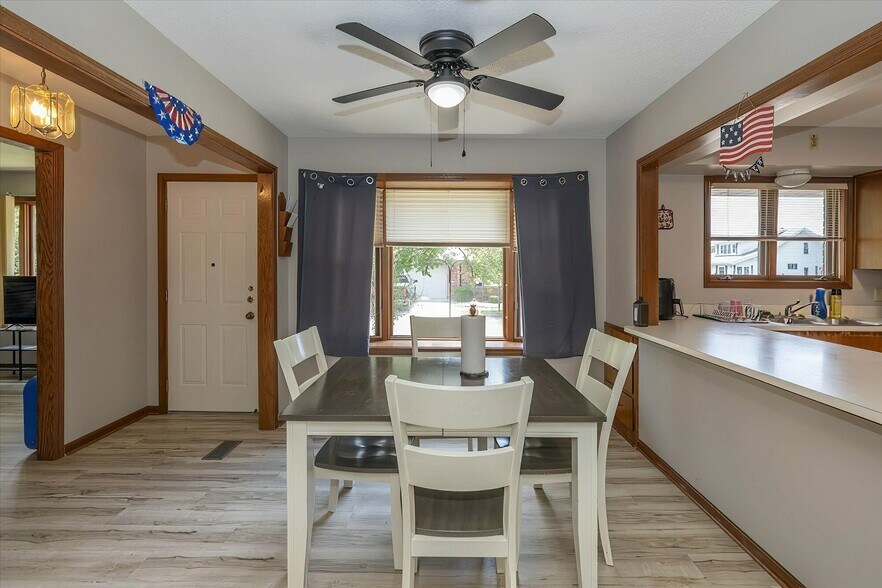 More Photos Of 714 College Dr, Anderson Apartments For Sale