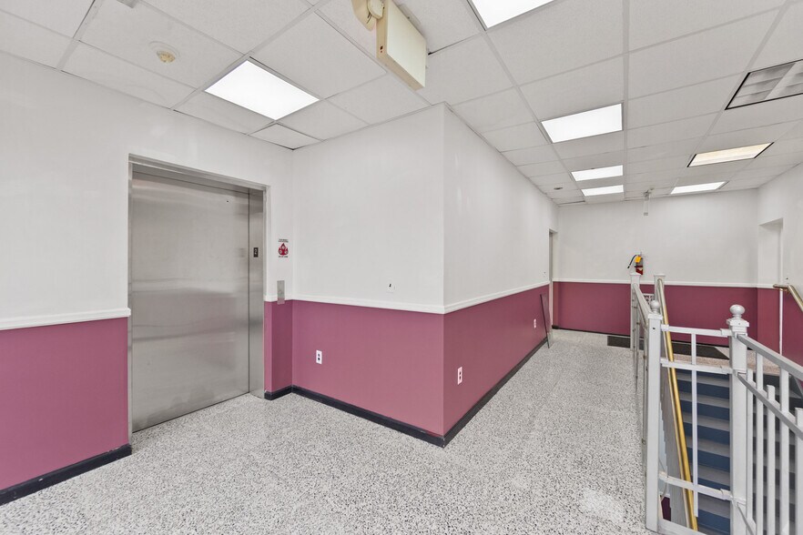 More Photos Of 201 Lower Notch Rd, Little Falls Medical For Lease