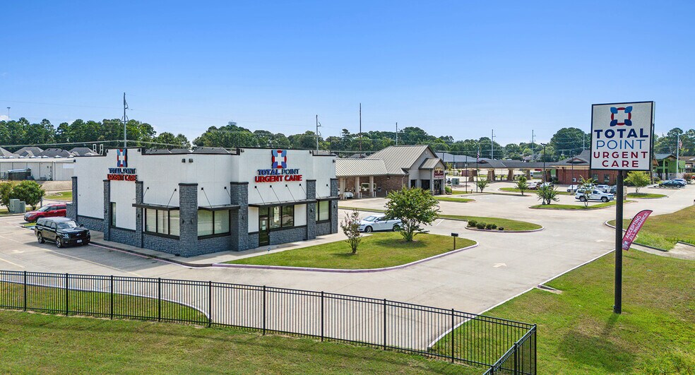 More Photos Of 804 W Main St, Hallsville Fast Food For Sale