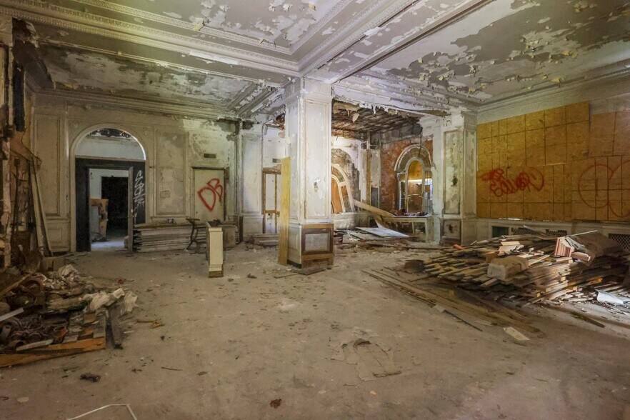 More Photos Of 1312 E Broad St, Columbus Apartments For Sale