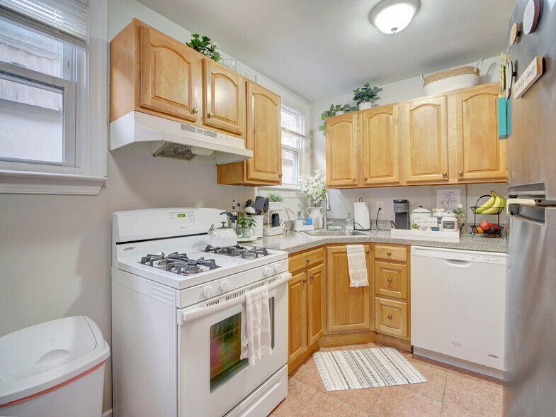 More Photos Of 510 Boulevard, Kenilworth Storefront Retail Residential For Sale