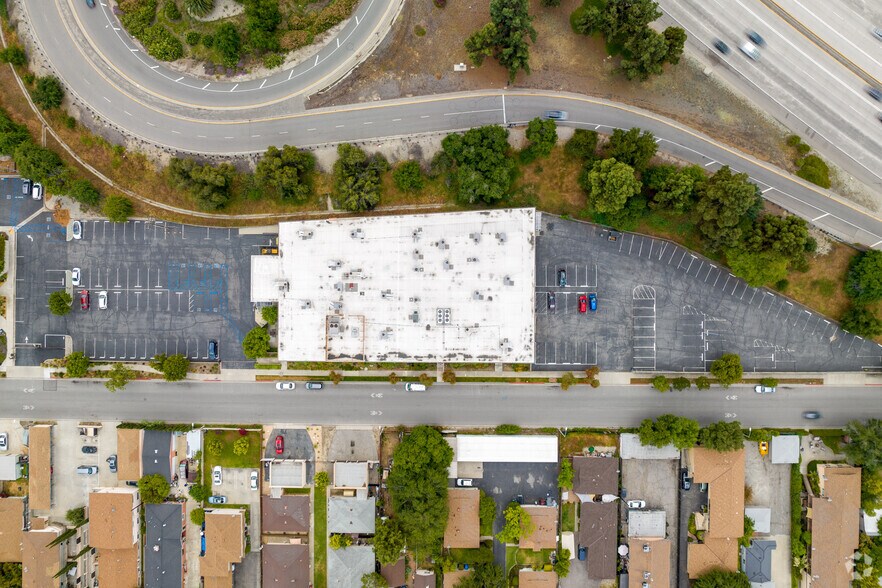 More Photos Of 800 W Chestnut Ave, Monrovia Office For Lease