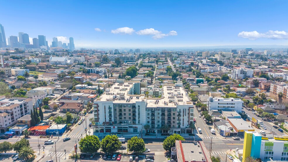 More Photos Of 330 N Westlake Ave, Los Angeles Apartments For Lease