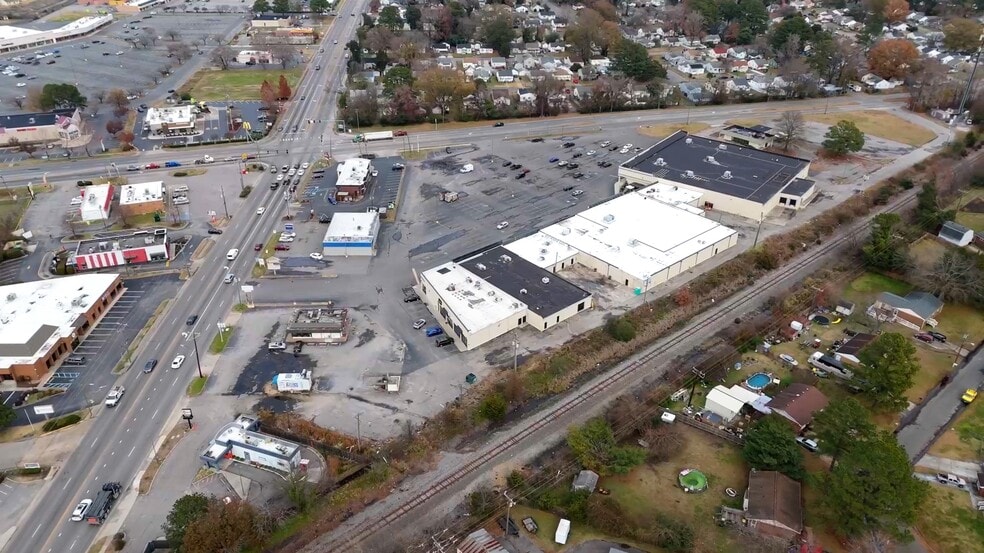 More Photos Of 1921 Victory Blvd, Portsmouth Unknown For Lease