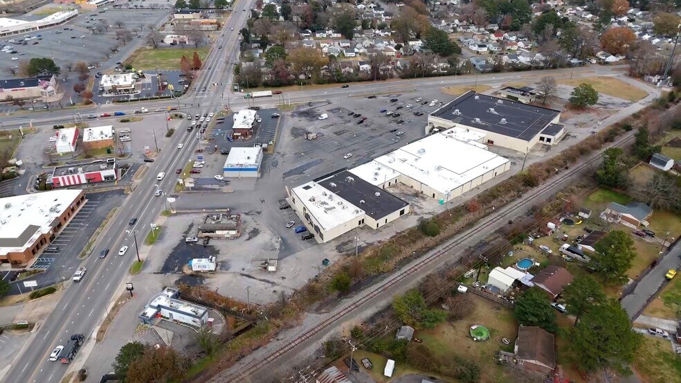 More Photos Of 1921 Victory Blvd, Portsmouth Unknown For Lease