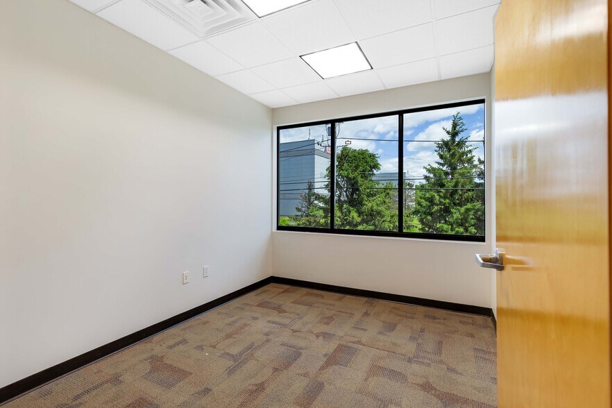 More Photos Of 230 North St, Danvers Medical For Lease