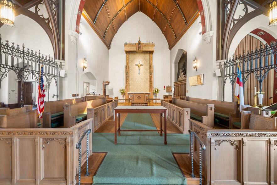 More Photos Of 136 E Main St, Meriden Religious Facility For Sale