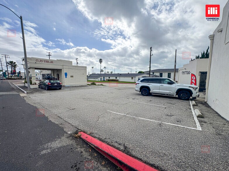 More Photos Of 1410-1419 E Main St, Ventura General Retail For Lease