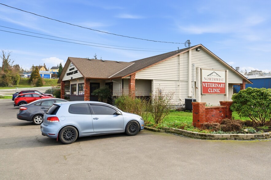 More Photos Of 8500 Cedarhome Dr, Stanwood Veterinarian Kennel For Sale