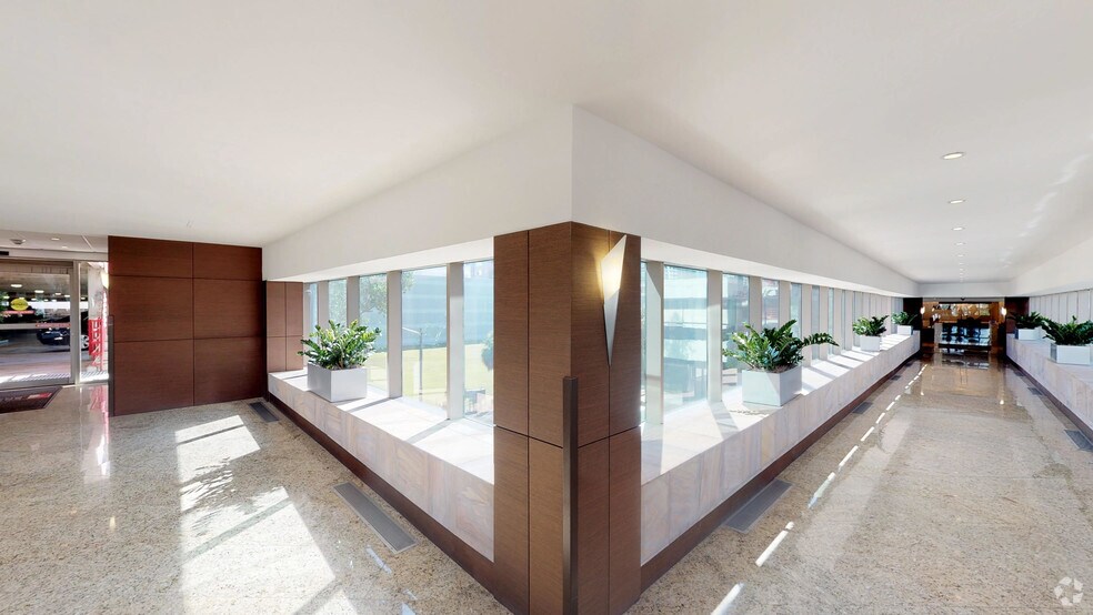 Primary Photo Of 1 E Broward Blvd, Fort Lauderdale Office Residential For Lease