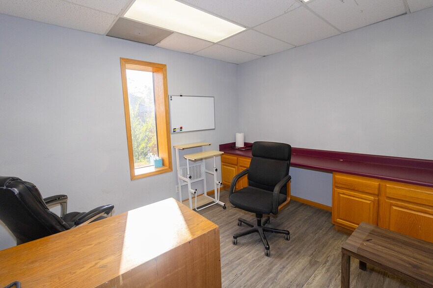 More Photos Of 1919 W Central Ave, El Dorado Warehouse For Lease