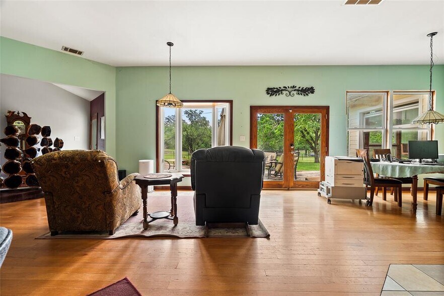 More Photos Of 1389 U.S. 290 E, Elgin Land For Sale