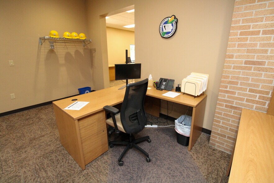 More Photos Of 100 E 3rd St, Galva Office For Sale
