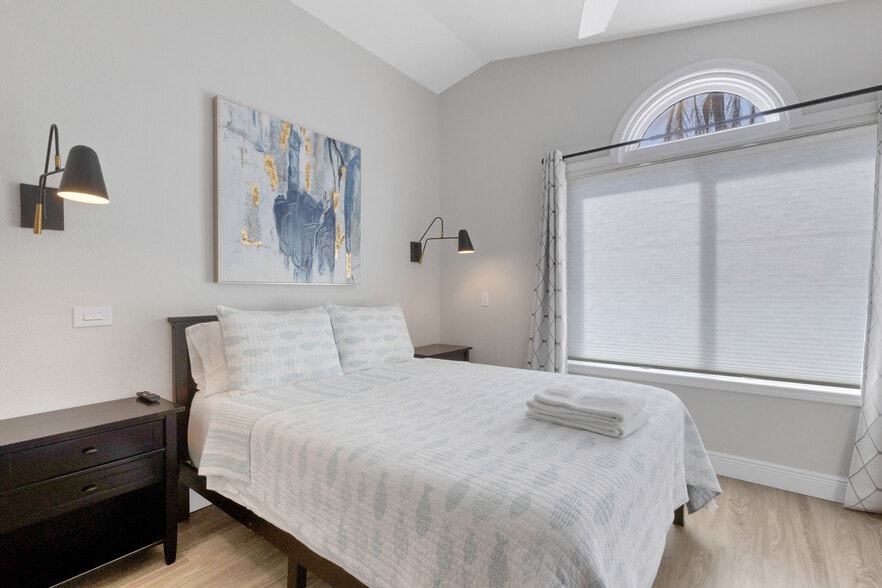 More Photos Of 4124 Harbor Cir S, Largo Specialty For Sale
