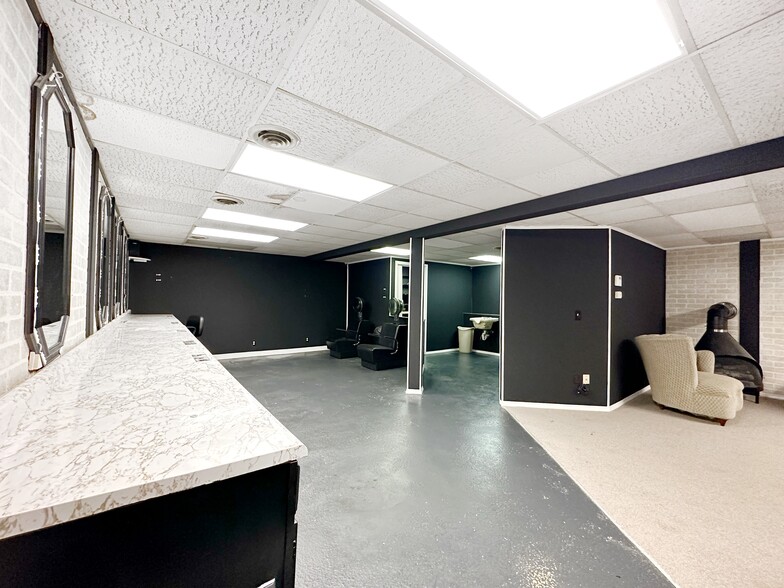 More Photos Of 1277 Hicks Blvd, Fairfield Freestanding For Lease