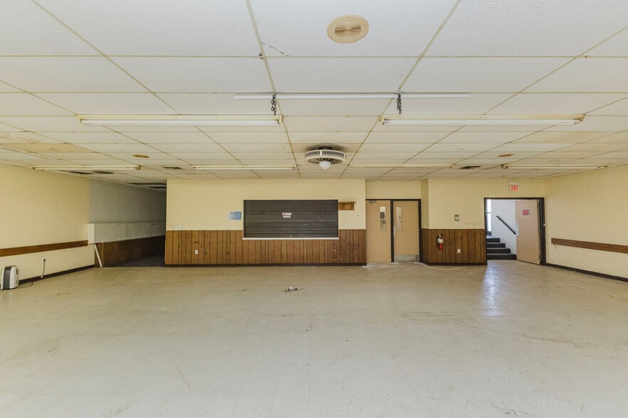 More Photos Of 1560 S Topeka St, Wichita Lodge Meeting Hall For Sale
