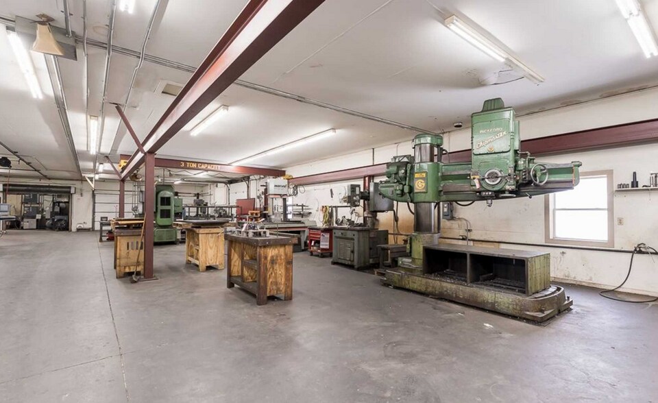 More Photos Of 8630 Storey Rd, Belding Industrial For Sale