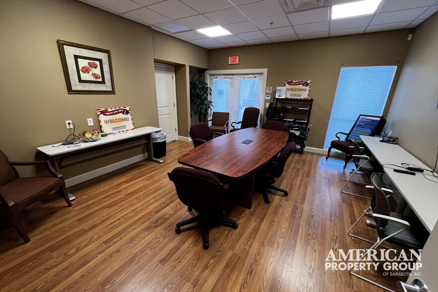 More Photos Of 420 S Tamiami Trl, Osprey Office For Sale
