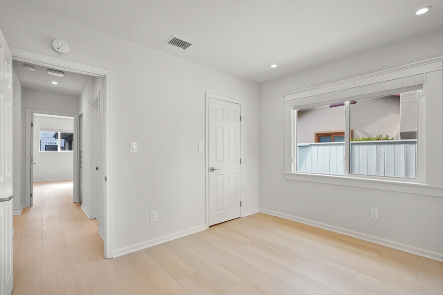 More Photos Of 617 Westmount Dr, West Hollywood Apartments For Sale