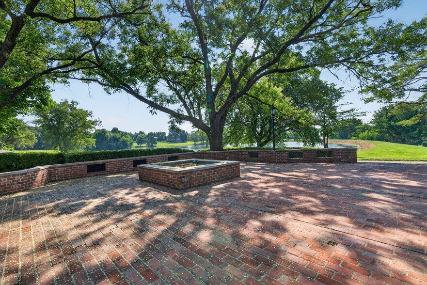 More Photos Of 1461 Highway EE, Winfield Specialty For Sale
