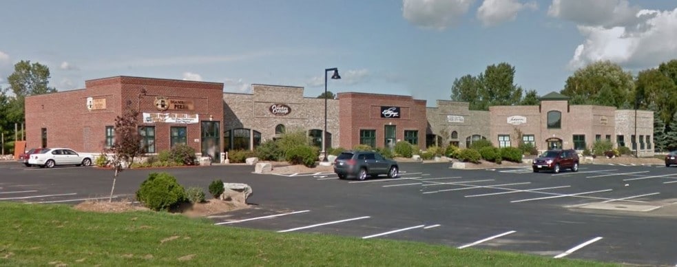 More Photos Of 1700 Sand Acres Dr, De Pere Storefront Retail Office For Lease
