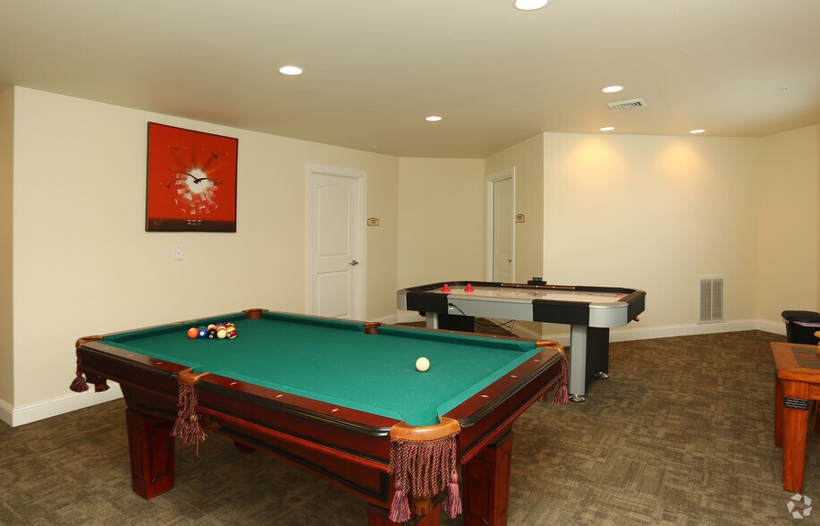 More Photos Of 2 Donna Way, Troy Apartments For Sale