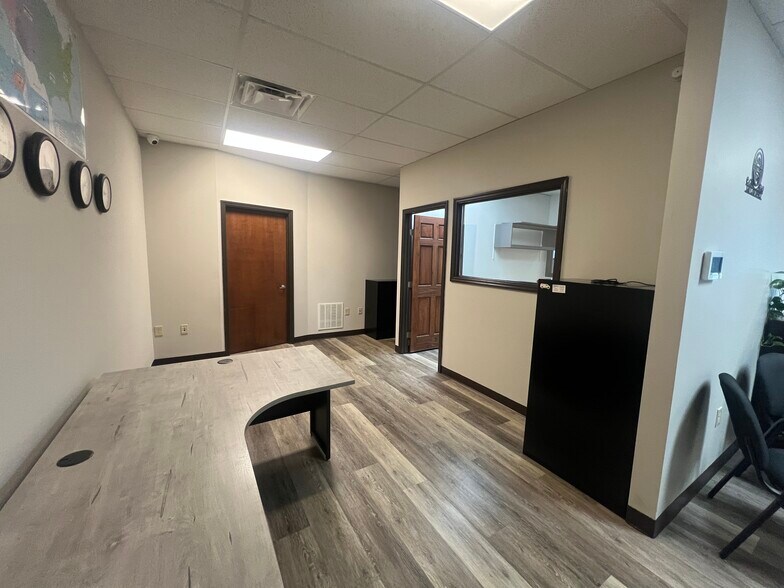 More Photos Of 510-520 Graves Ave, Erlanger Office For Lease