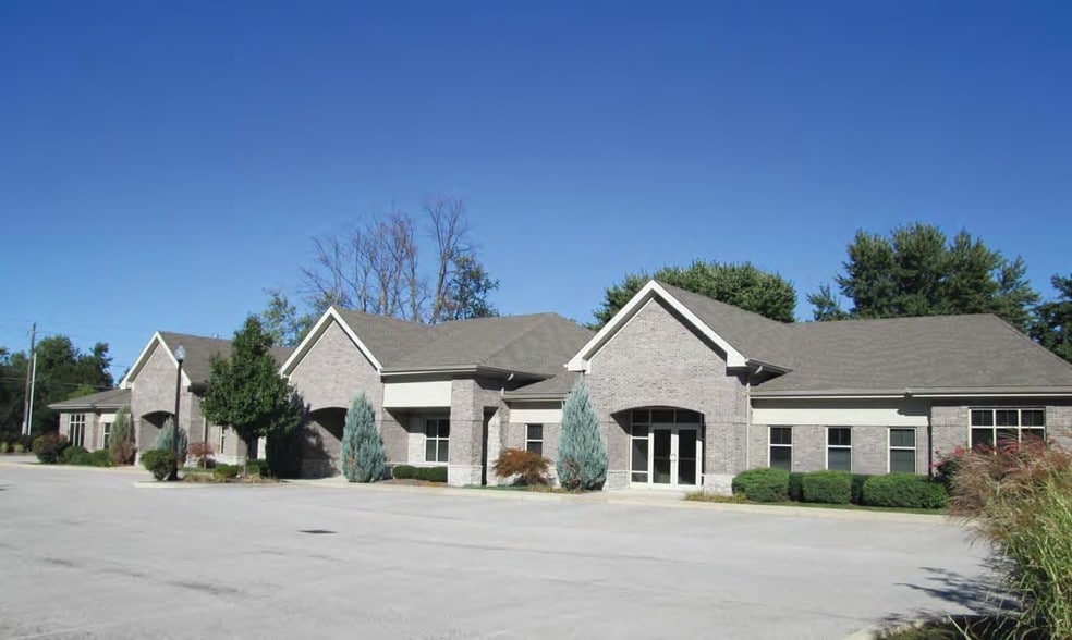 More Photos Of 1405 W County Line Rd, Greenwood Unknown For Lease
