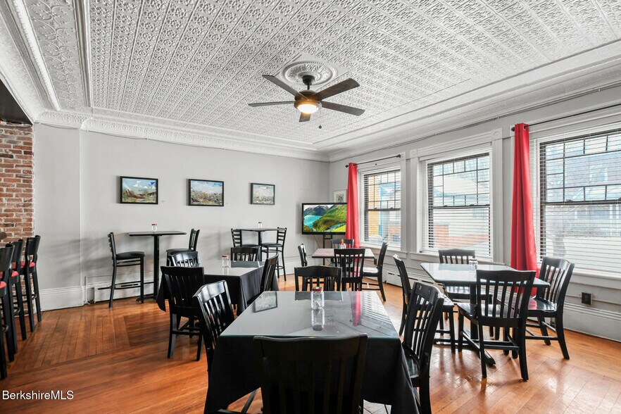 More Photos Of 47 Park St, Adams Restaurant For Sale