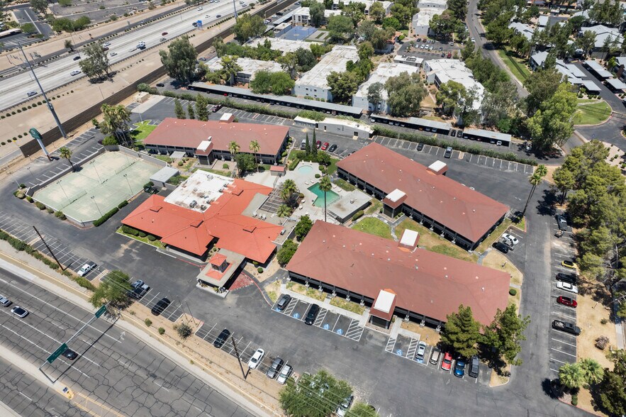 More Photos Of 2510 W Greenway Rd, Phoenix Hotel For Sale