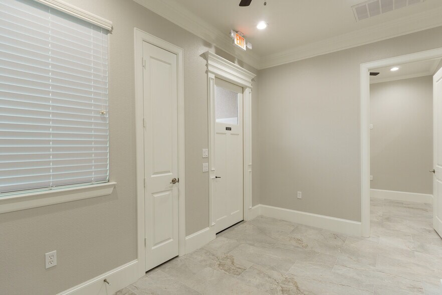More Photos Of 12414 Spring Cypress Rd, Tomball Medical For Sale