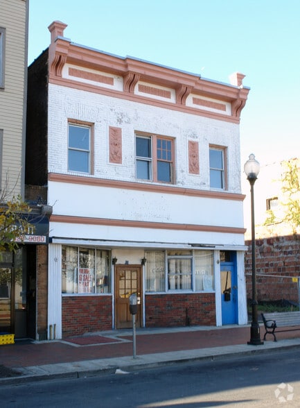 Primary Photo Of 81 Smith St, Perth Amboy Storefront Retail Residential For Sale