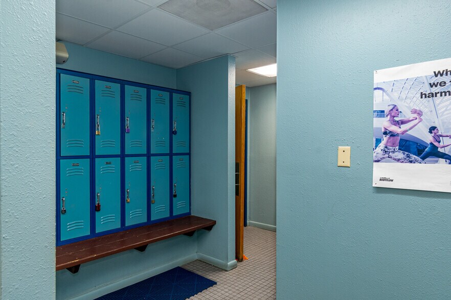 More Photos Of 415 Wingfield St, Ruidoso Health Club For Sale