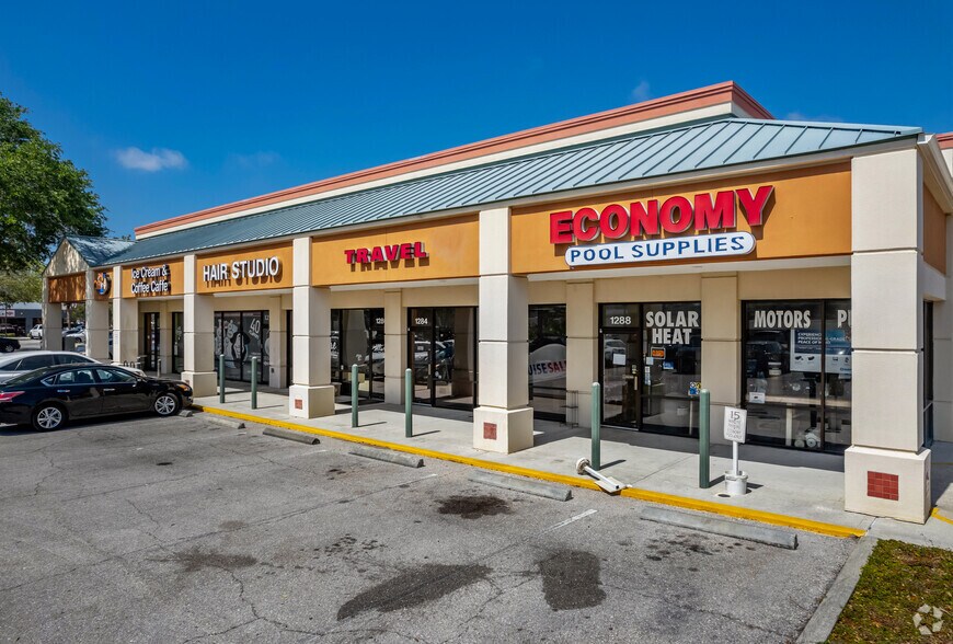 More Photos Of 1168-1258 Jacaranda Blvd, Venice Storefront For Lease