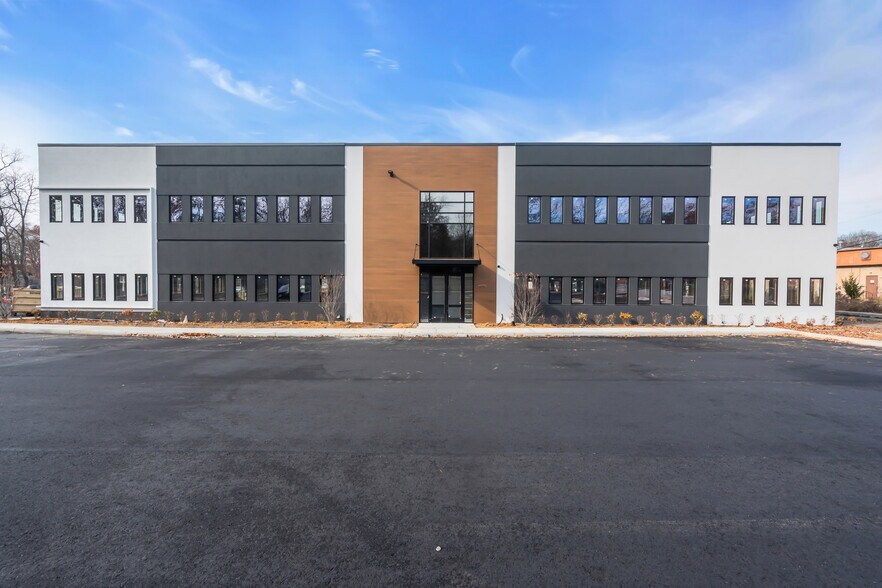 More Photos Of 705 Brewers Bridge Rd, Jackson Office For Lease