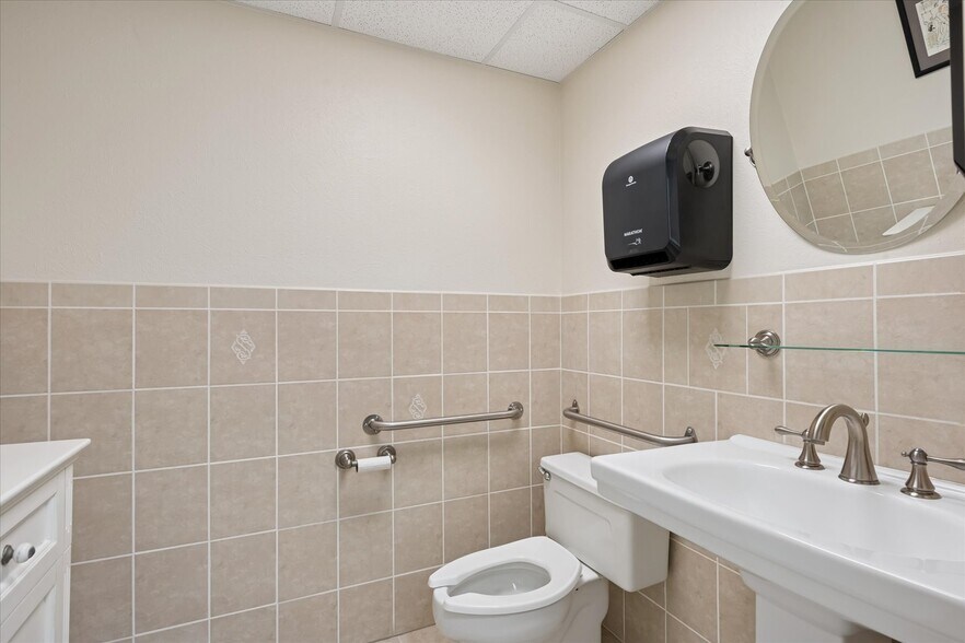 More Photos Of 8751 E Hampden Ave, Denver Medical For Sale