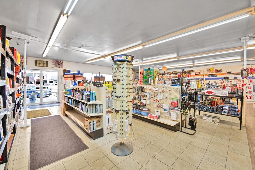 More Photos Of 220 E Aspen Ave, Fruita General Retail For Sale