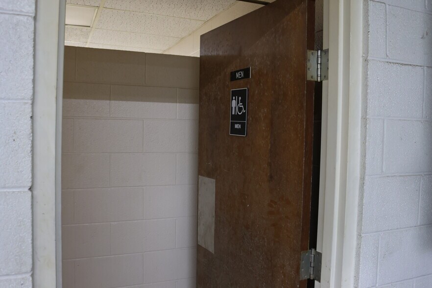 More Photos Of 225 Clover Ave, Comer Religious Facility For Sale