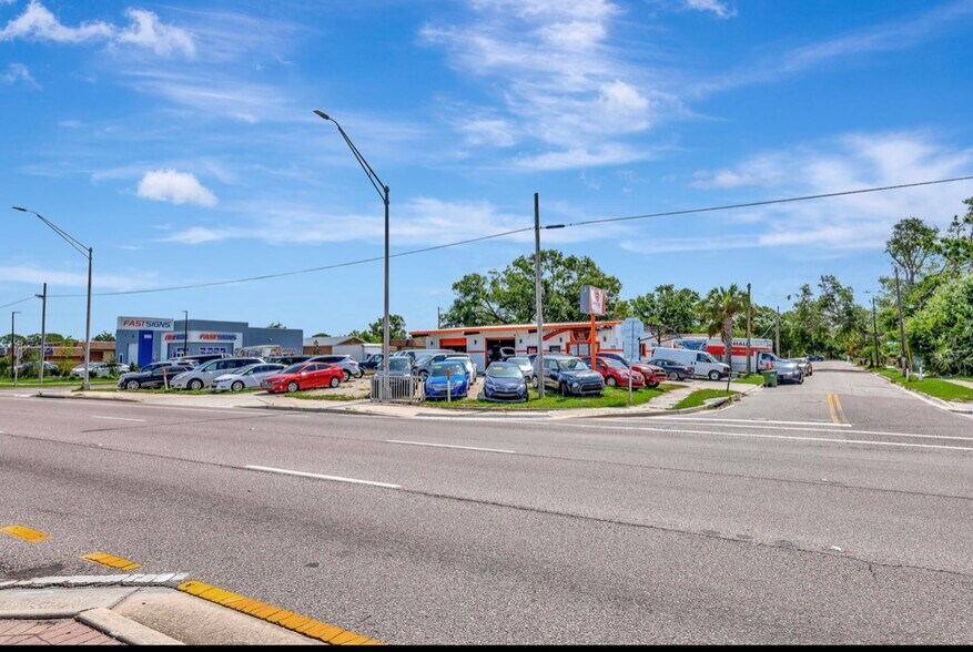 More Photos Of 3000 N Washington Blvd, Sarasota Auto Dealership For Sale