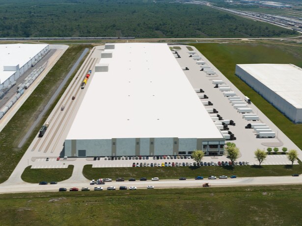 More Photos Of 6500 Nita Way, Baytown Distribution For Sale